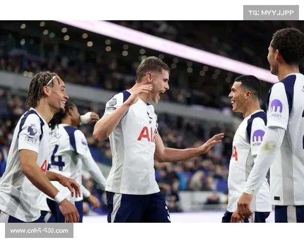 热刺大胜埃弗顿范德芬梅开二度助力升至第三